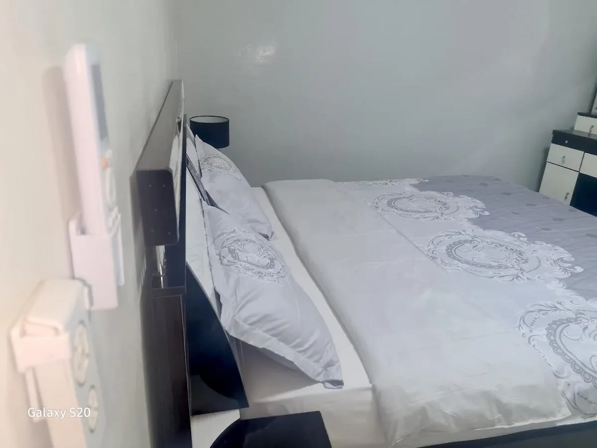 Chambre Et Salon Climatises A Dakar - Proche De La Mer 0*,  Senegal