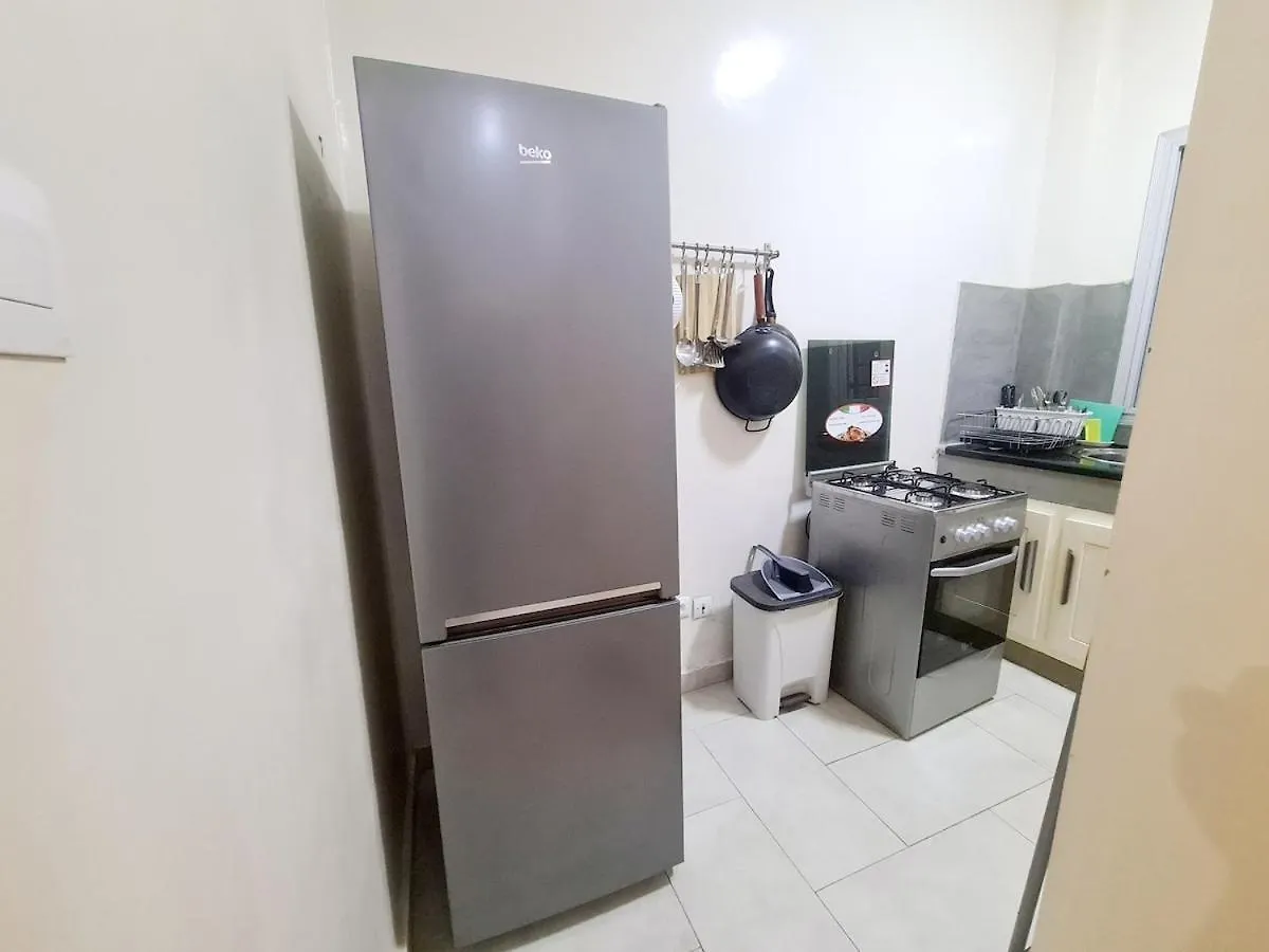 Chambre Et Salon Climatises A Dakar - Proche De La Mer