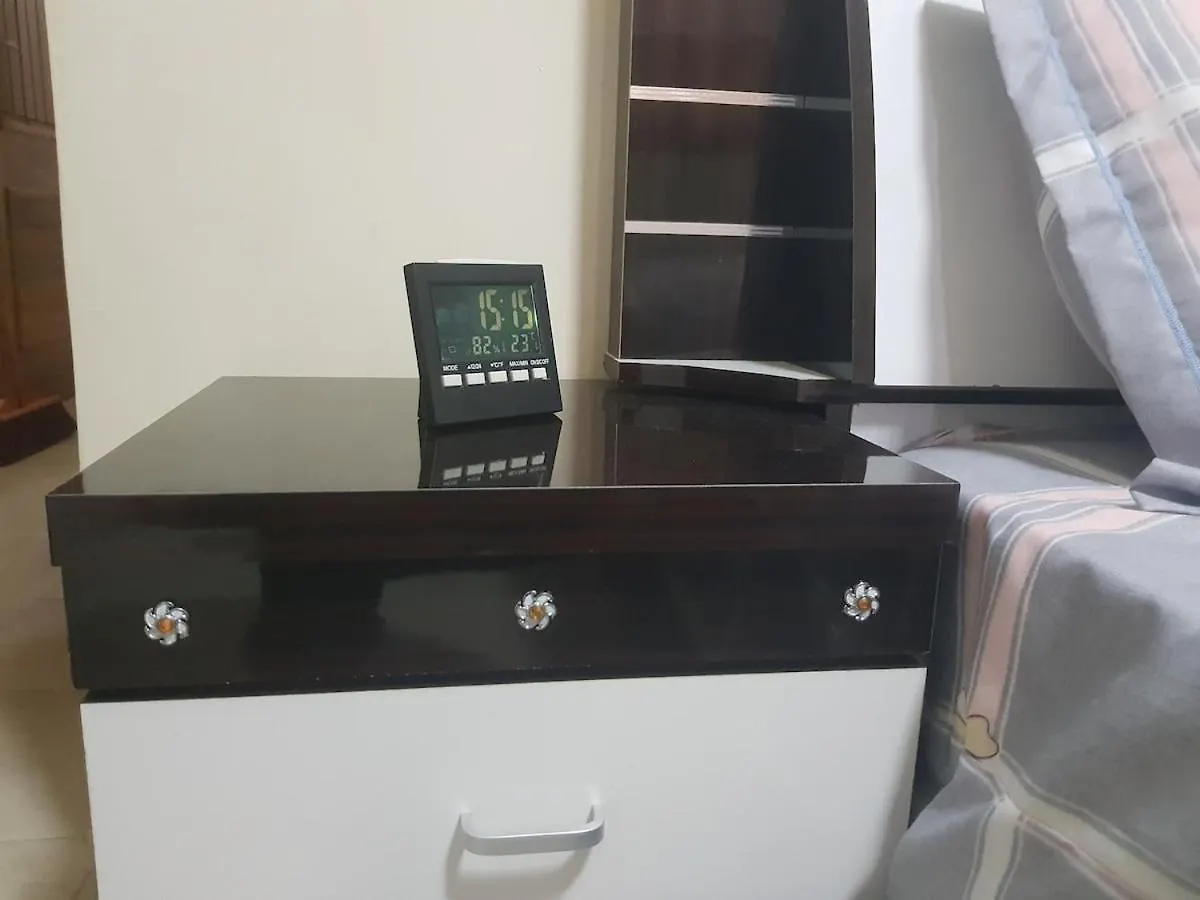 Chambre Et Salon Climatises A Dakar - Proche De La Mer Apartment