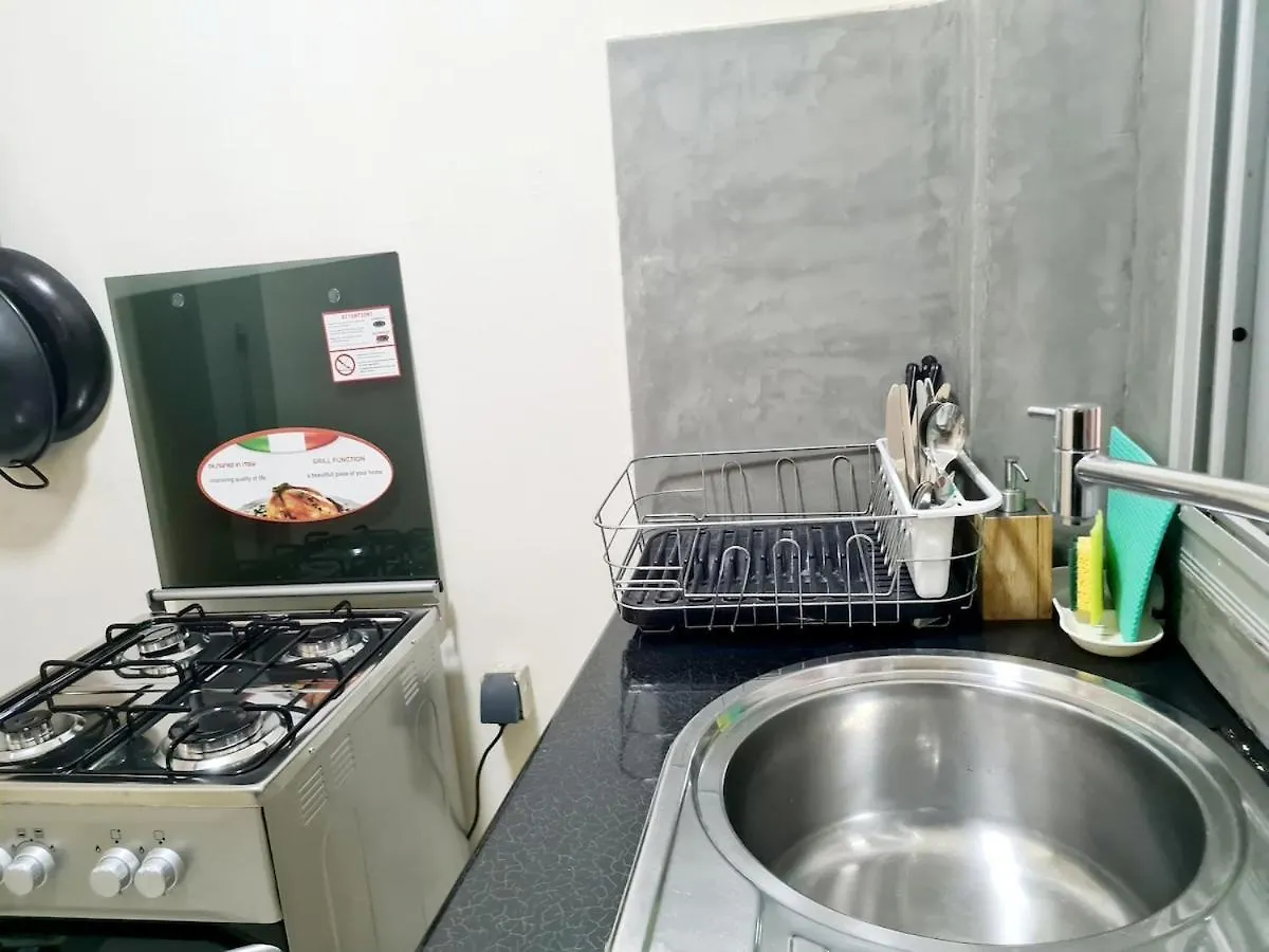 Chambre Et Salon Climatises A Dakar - Proche De La Mer Senegal