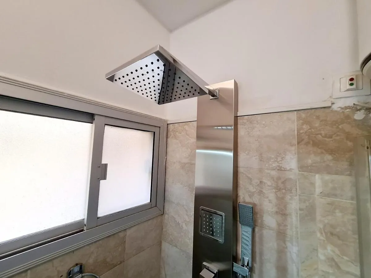 Chambre Et Salon Climatises A Dakar - Proche De La Mer 0*,