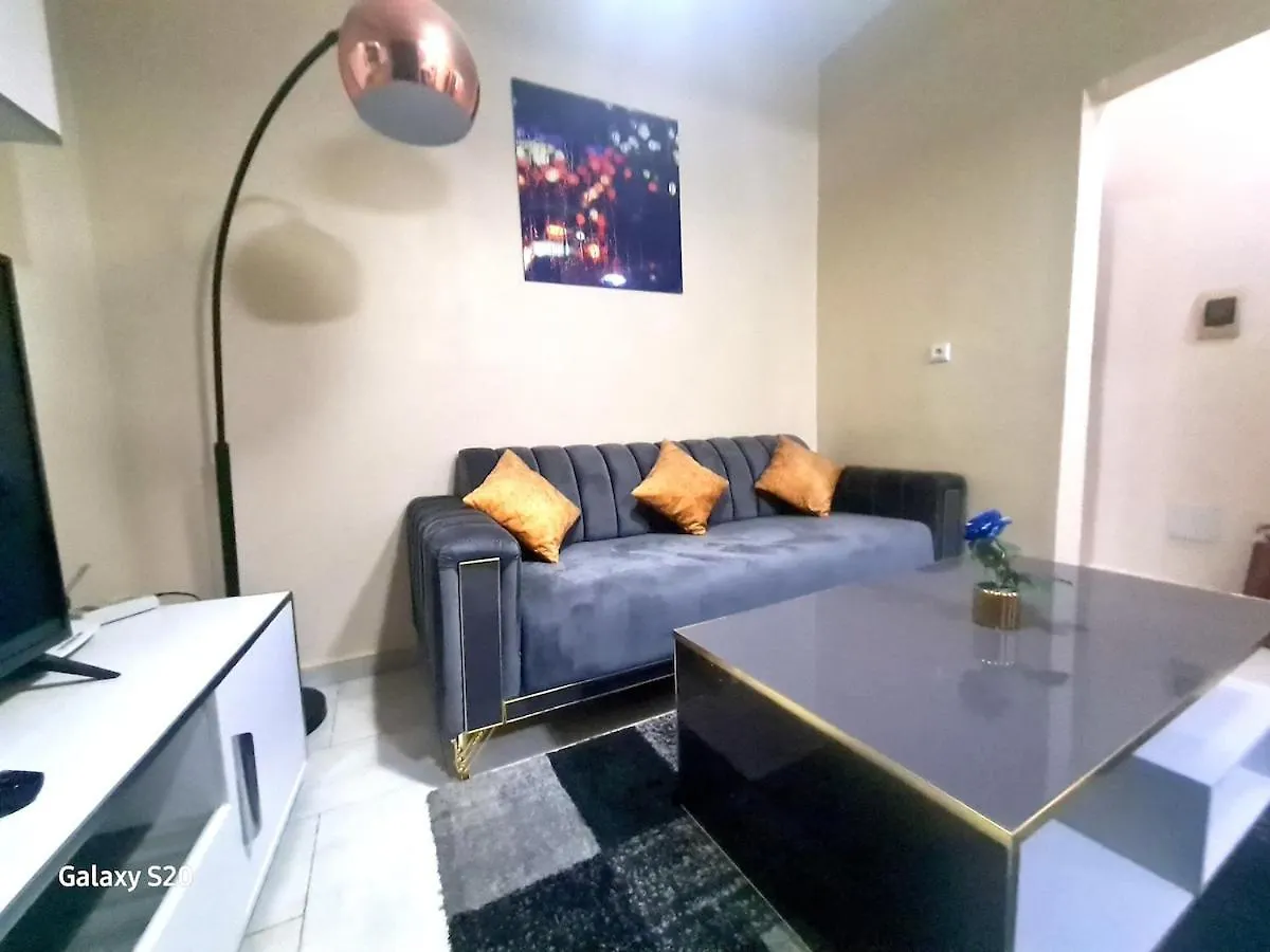 Chambre Et Salon Climatises A Dakar - Proche De La Mer
