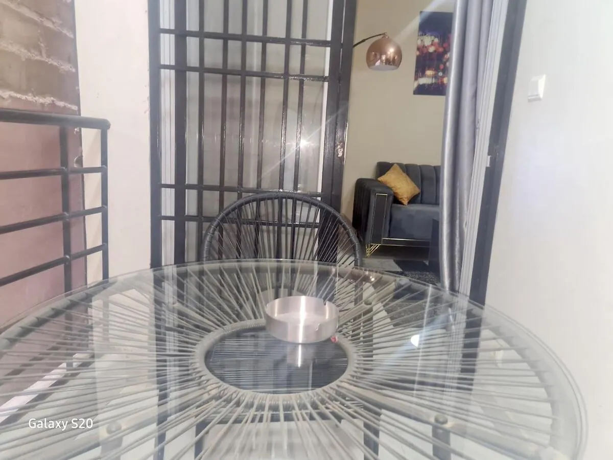 Apartment Chambre Et Salon Climatises A Dakar - Proche De La Mer