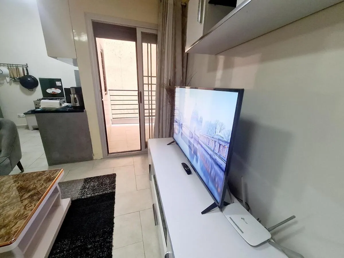 Apartment Chambre Et Salon Climatises A Dakar - Proche De La Mer