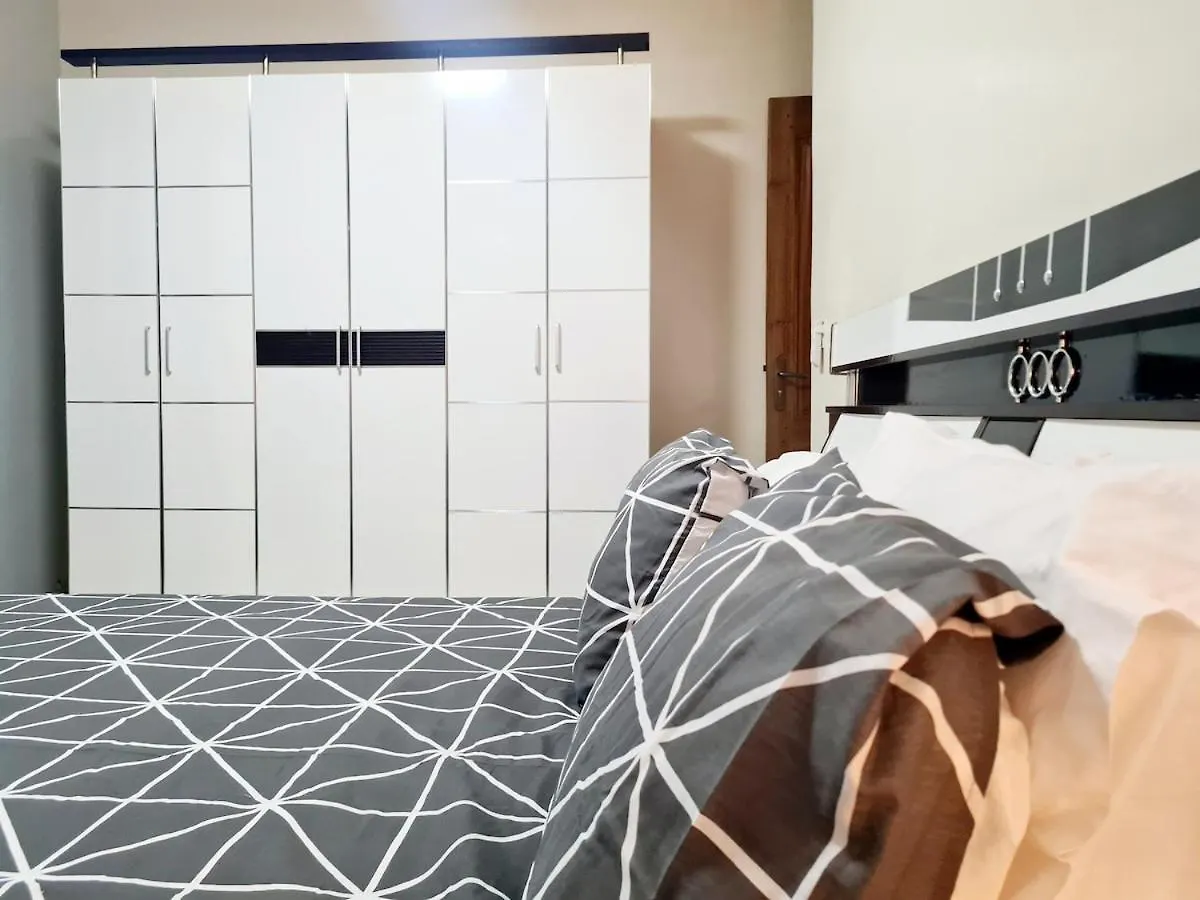 Apartment Chambre Et Salon Climatises A Dakar - Proche De La Mer