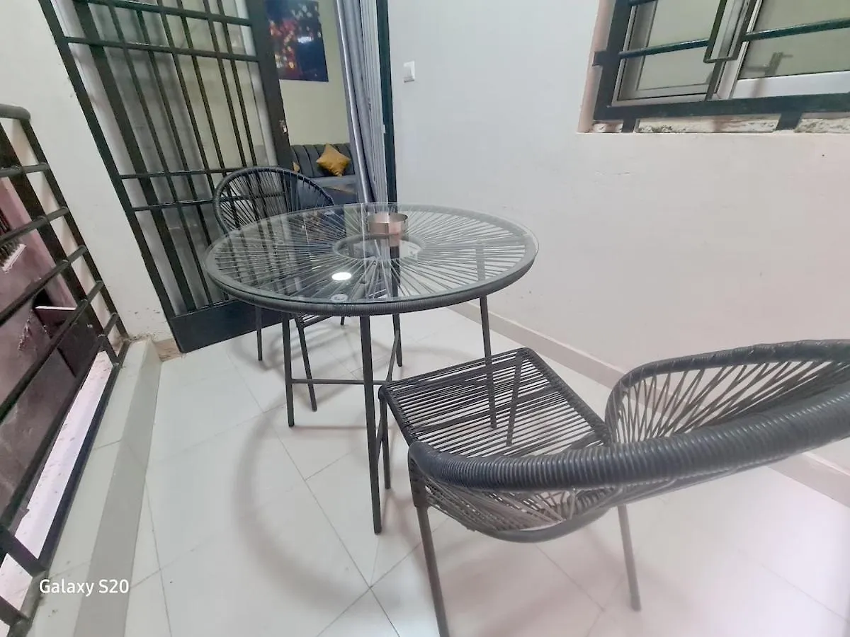 Apartment Chambre Et Salon Climatises A Dakar - Proche De La Mer Senegal